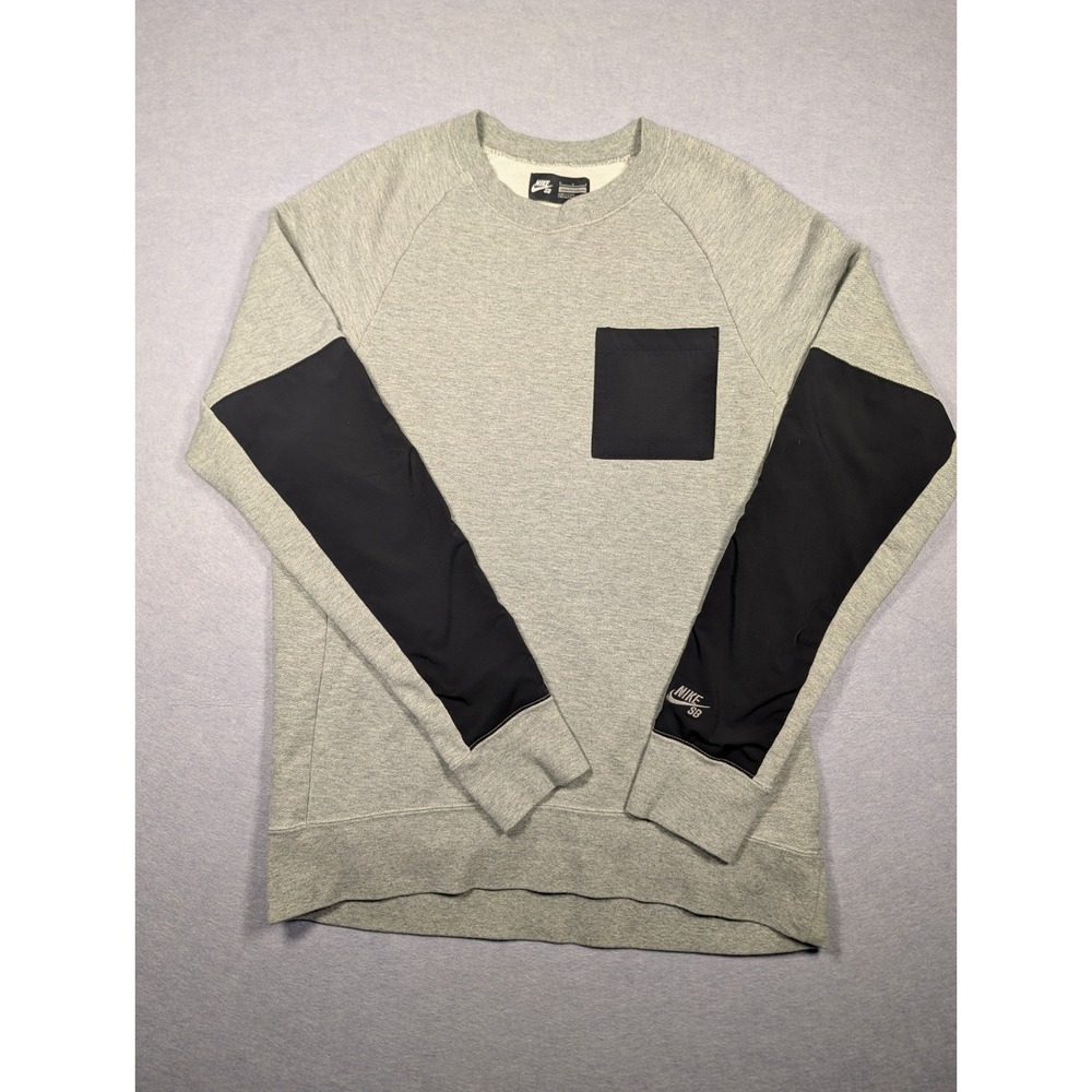 Rare Nike SB Sweatshirt Mens Medium Grey Black Pocket Crewneck 704853-063 EUC